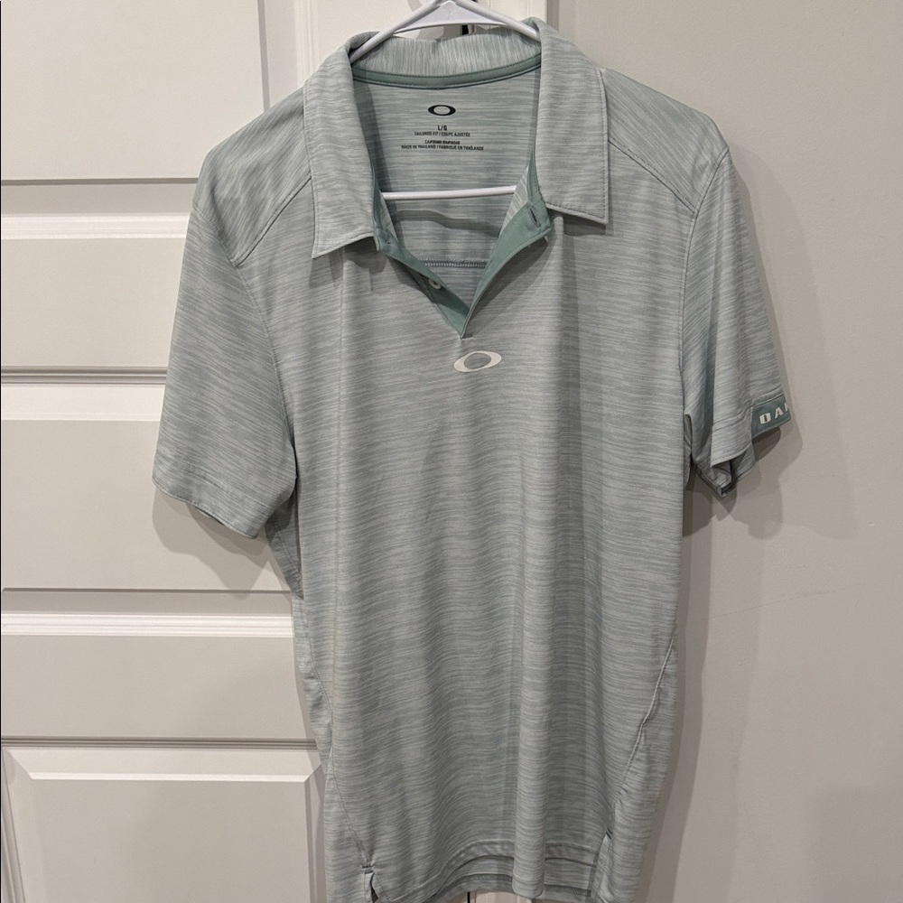Oakley Men's Heather Light Gray Polo with Subtle Stripe Size Large